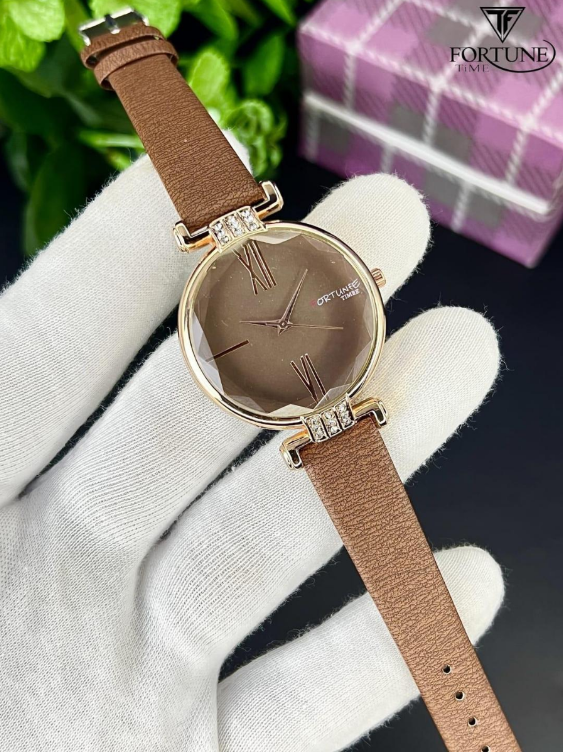 Women's Leather Analogue Watch Brown