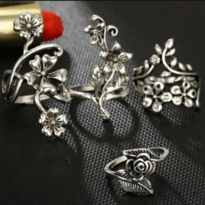 Silver Plated Alloy 4 Pcs Rings Set for Women in Western and Korean Style Silver