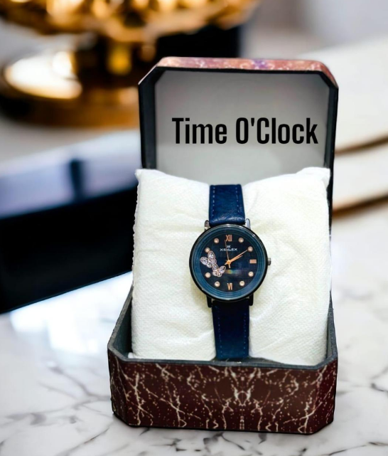 Women's Textured Leather Strap Quartz Watch Blue