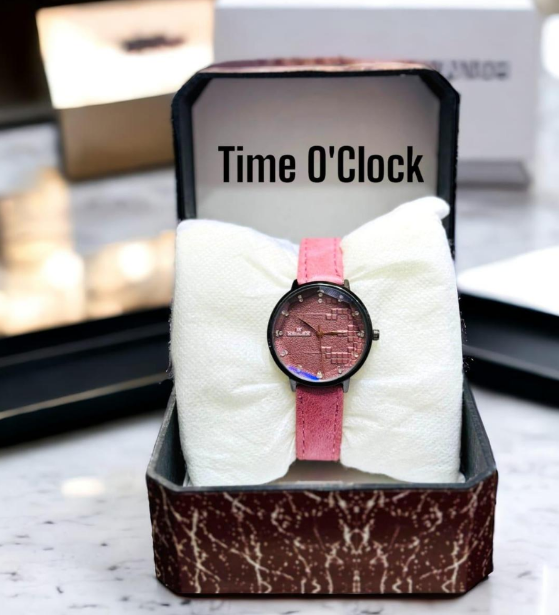 Women's Textured Leather Strap Quartz Watch Pink