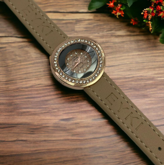 Leather Strap Watch 28mm