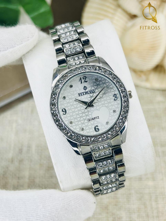 Women's Round Dial Stainless Steel Chain Watch Silver