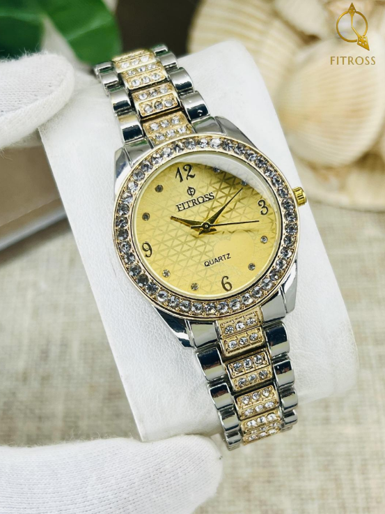 Women's Round Chain Quartz Watch Silver