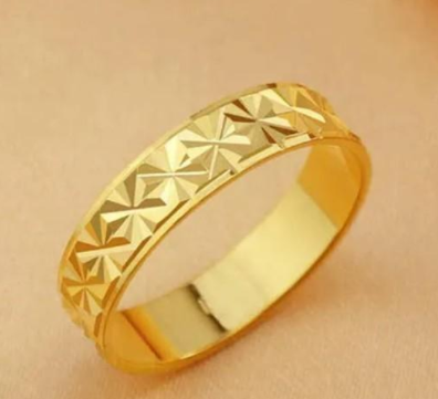 Alloy Ring for Women with Elegant Finish Golden