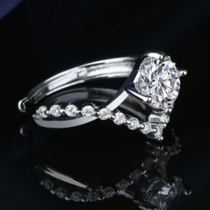 Silver Plated Metal Ring for Women with Elegant Polish Silver