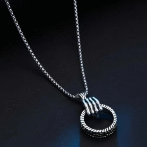 Stainless Steel Ring Shaped Necklace Unique Design Easy To Wear Silver Golden